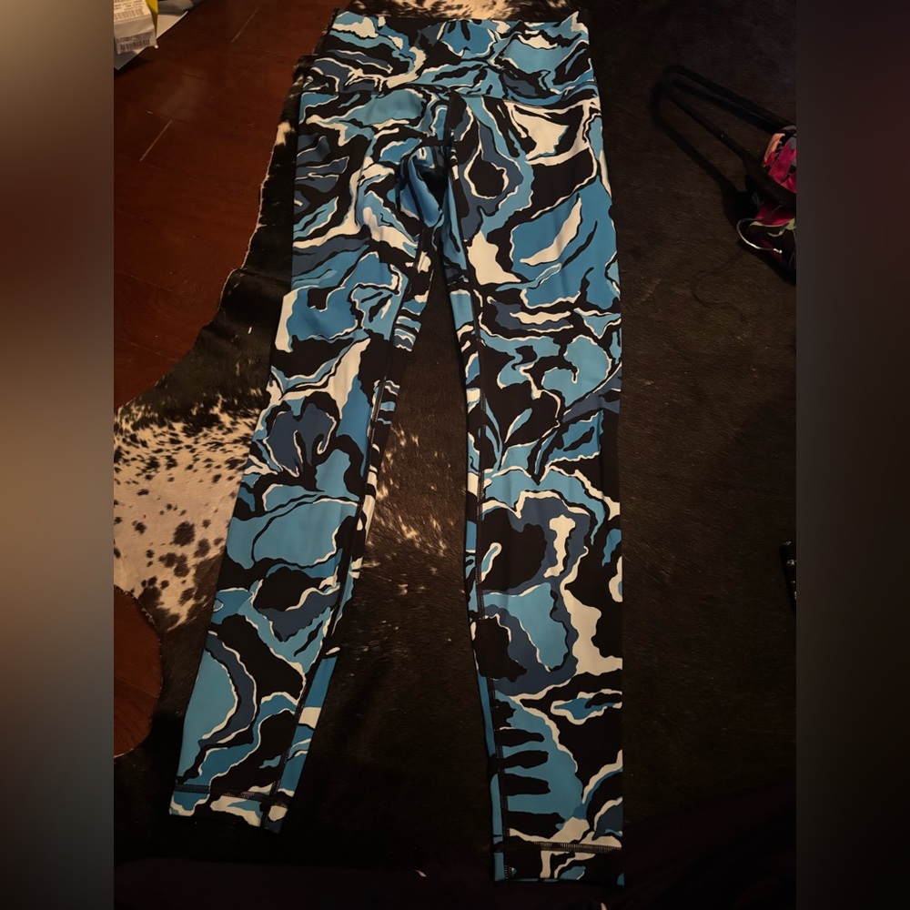 lululemon athletica Blue and Black Patterned Leggings